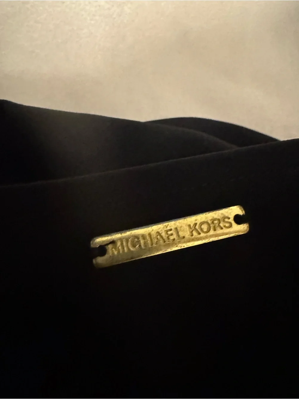 Michael Kors Women's Black Top Cross Front Gold Grommet Short Sleeve Casual Sz M